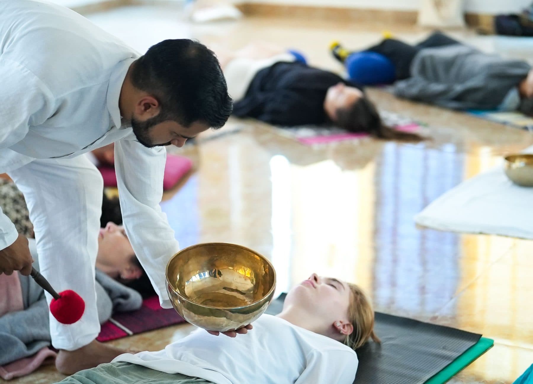 A mindfulness and sound-therapy session